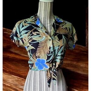 Vintage 60's-70's Crop top tie front Hawaiian blouse by Charlie California!